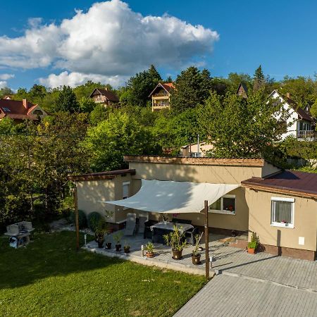 Fekete Orchidea Apartman Balatonkenese Exterior photo